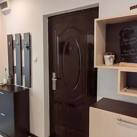 Alexander Apartments キュステンディル エクステリア 写真